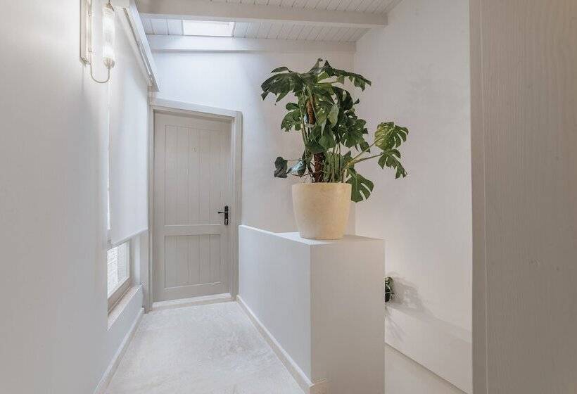 فندق Karargah Urla