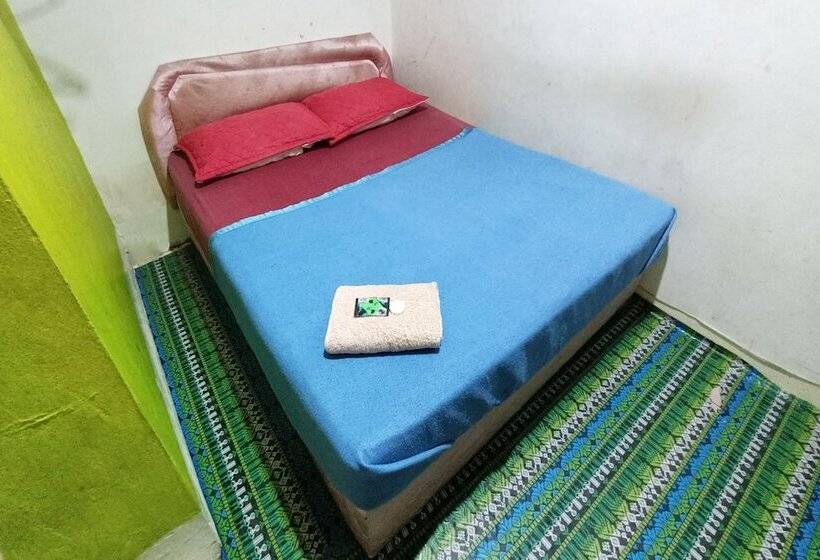 בית מלון כפרי Oyo 90568  Sutera Inanam