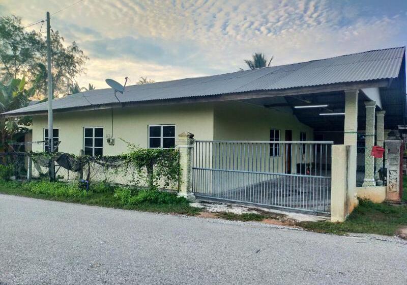 فندق Oyo Home 90577 Safi Homestay