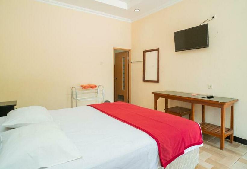 Hotel Reddoorz @ Panglima Sudirman Madiun