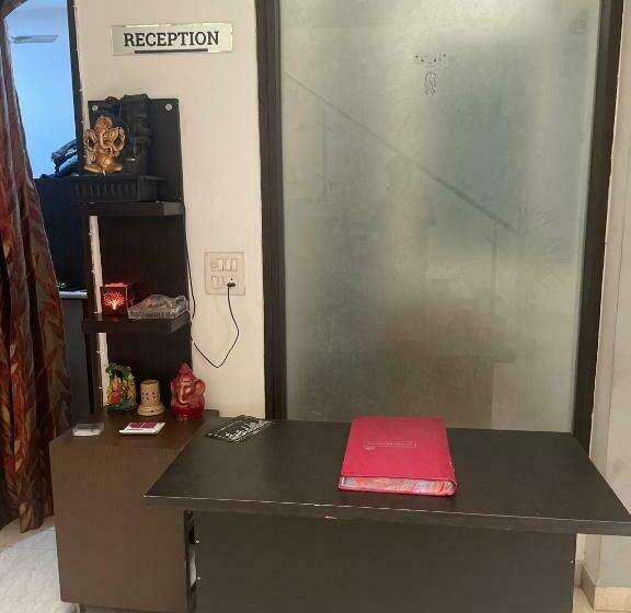 בית מלון כפרי The Majestic Residency