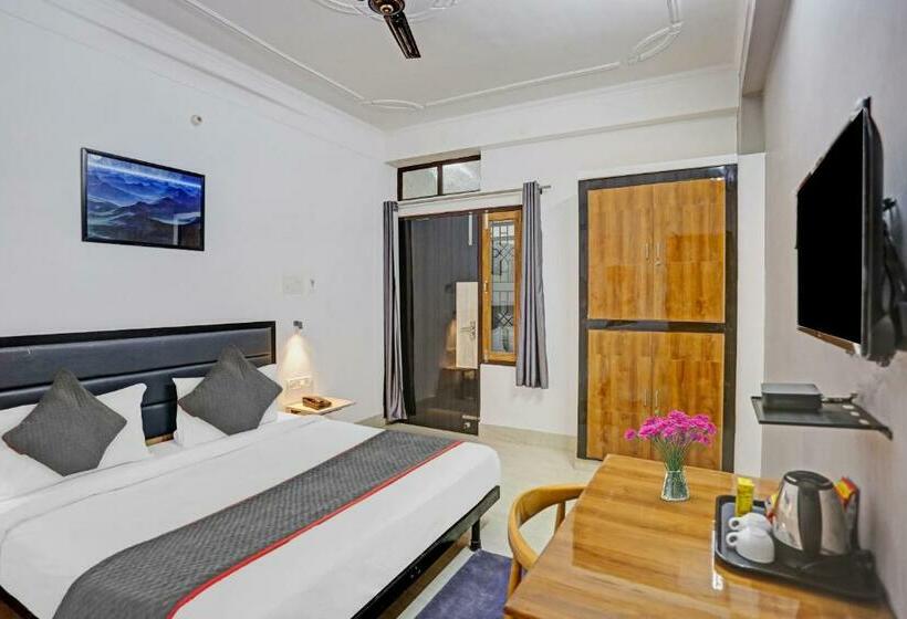 酒店 Super Townhouse 1082 Holidayy Inn