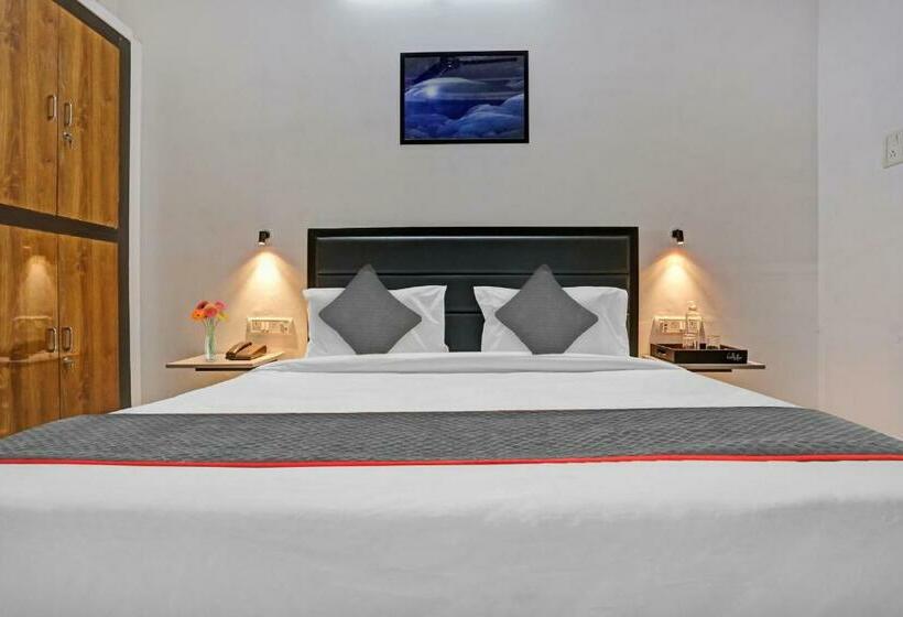 酒店 Super Townhouse 1082 Holidayy Inn