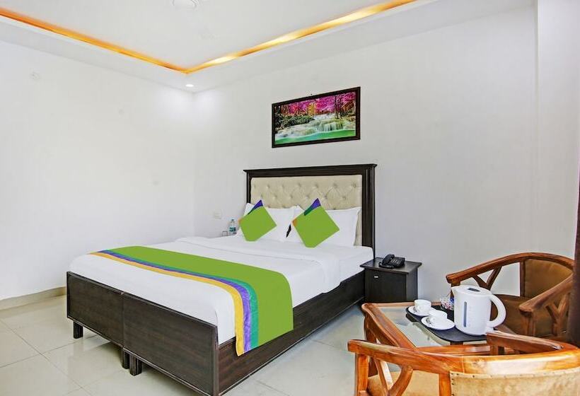 Отель Treebo Royal Empire Adarsh Nagar, Chandigarh