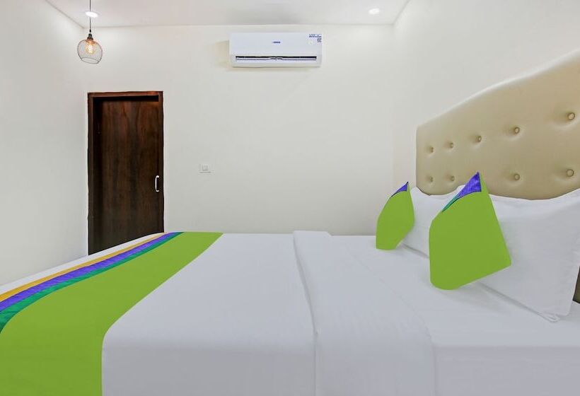 בית מלון כפרי Treebo Royal Empire Adarsh Nagar, Chandigarh