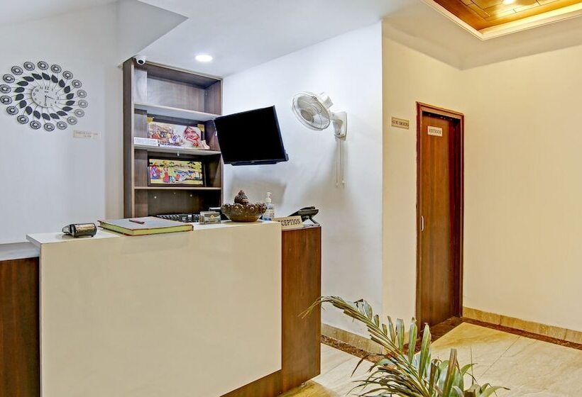 בית מלון כפרי Treebo Royal Empire Adarsh Nagar, Chandigarh