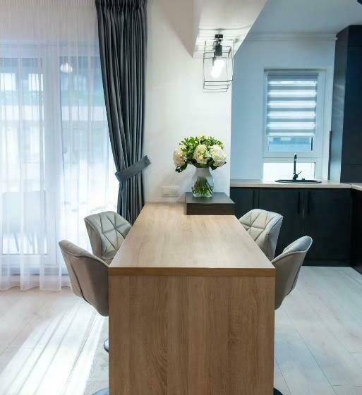 Lovely Apartment In Brasov