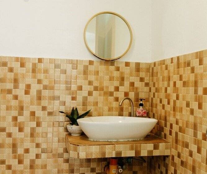 Marina Breeze Resort