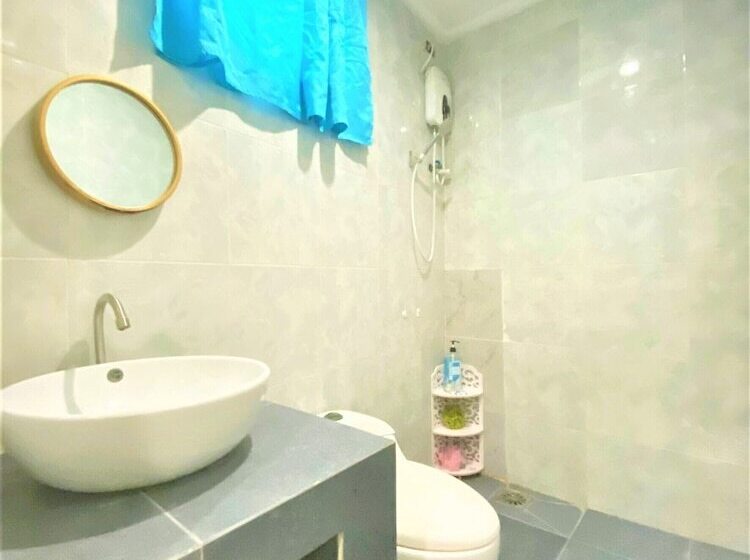 Marina Breeze Resort