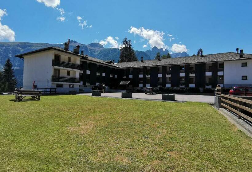 Monolocale Nuovo Sulla Pista Da Sci In Montagna