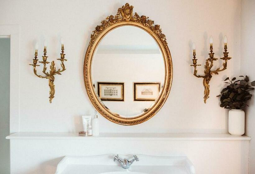 No 24 Beverston Castle