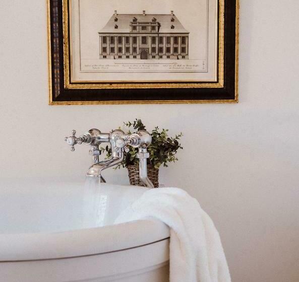 No 24 Beverston Castle