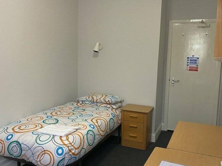 ペンション Rooms For Students Only Cricklewood Lane
