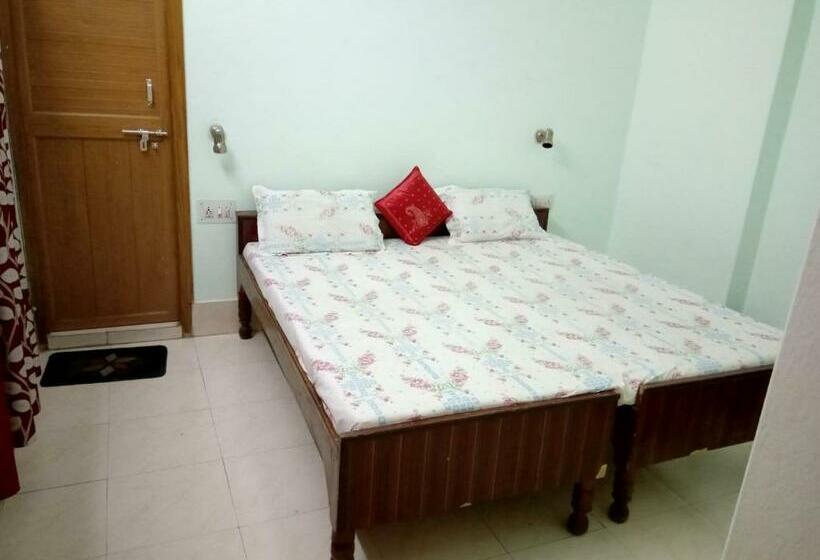 بنسيون Kiran Guest House