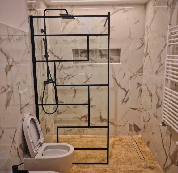 بنسيون Luxury Cecilia Via Antonio Del Re 9 Tivoli