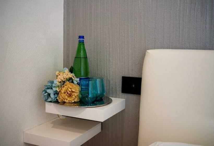 بنسيون Luxury Cecilia Via Antonio Del Re 9 Tivoli