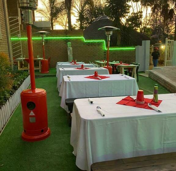 펜션 Menlyn Mews Guesthouse