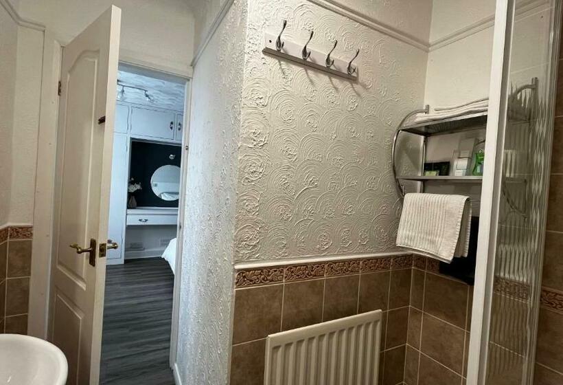 بنسيون Orient B&b