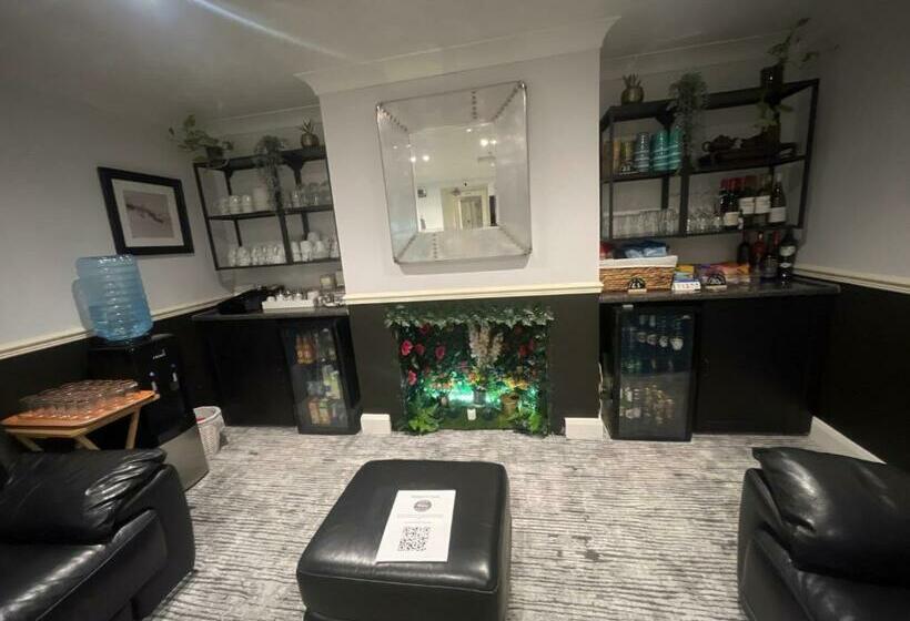 بنسيون Orient B&b