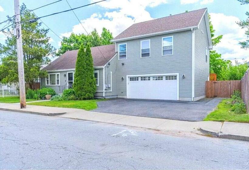 膳宿费 A1 Modern, Cozy Bedroom, 10 Minutes To Providence Central