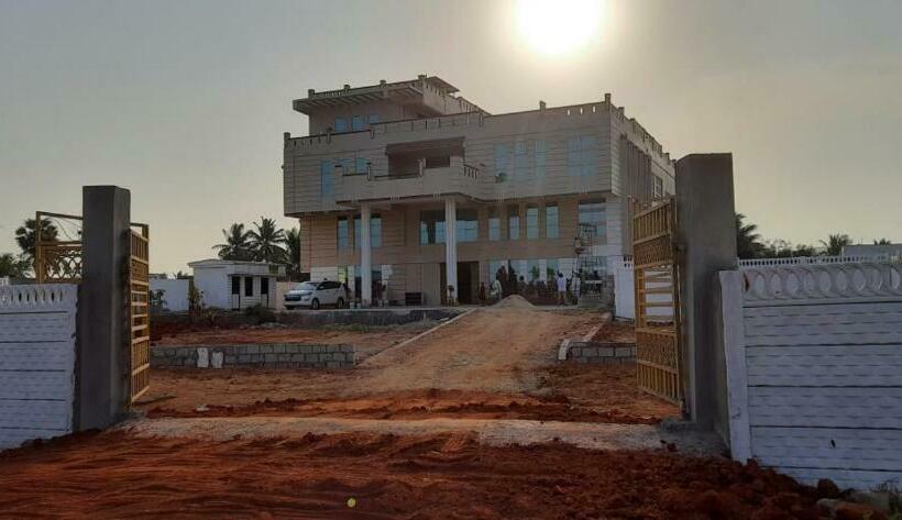 بنسيون Simhagiri Guest House