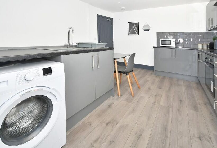 ペンション Townhouse @ Bedford Street Crewe