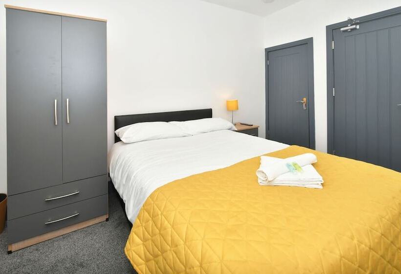 ペンション Townhouse @ Bedford Street Crewe