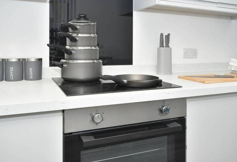 Пансион Townhouse @ Eastwood Place Stoke