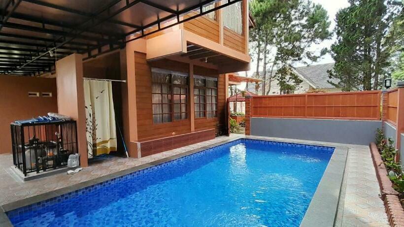 Vila Dinar Tulip Hill