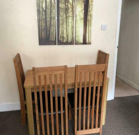 5/6 Bed House Barnsley Centre