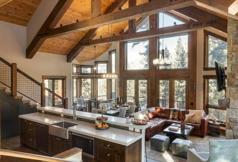 Apex By Avantstay Cozy Expansive Mountain Home Close To The Slopes W Hot Tub