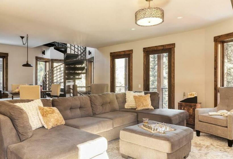 Apex By Avantstay Cozy Expansive Mountain Home Close To The Slopes W Hot Tub