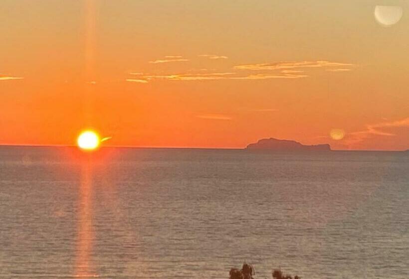 تختخواب و صبحانه A La Puesta Del Sol