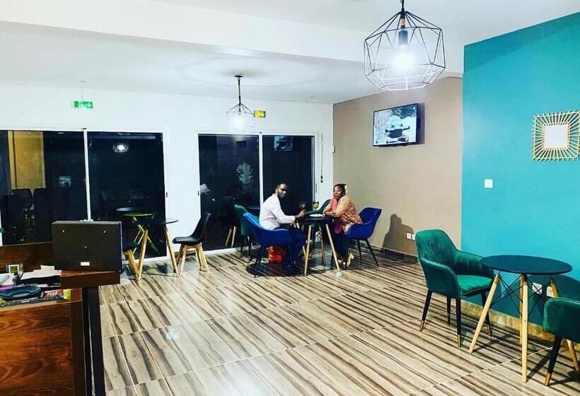 مبيت وإفطار Moya Résidence By Md