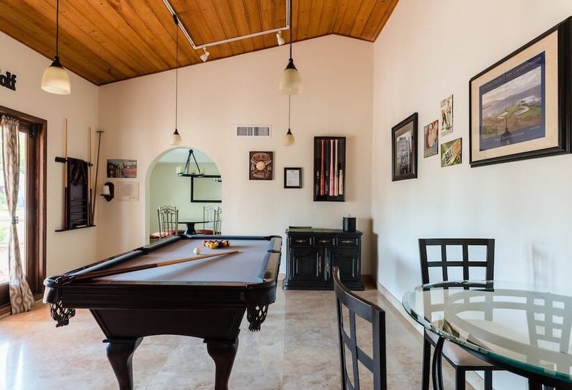 Desert Ridge By Avantstay Spacious Oasis W/ Pool & Hot Tub