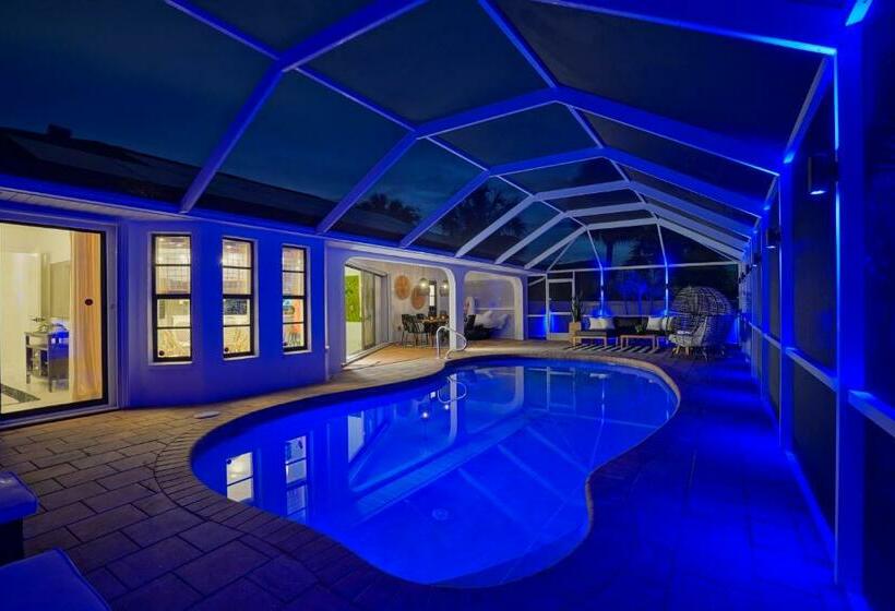 Glamorous 3 Bedroom Villa With Heated Pool Sarasota Area