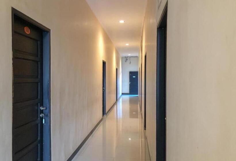 فندق D Mario Palopo