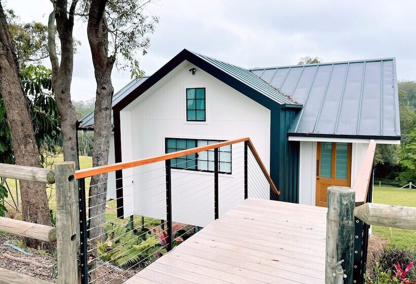 בית מלון כפרי Seven Peaks Farm Stay