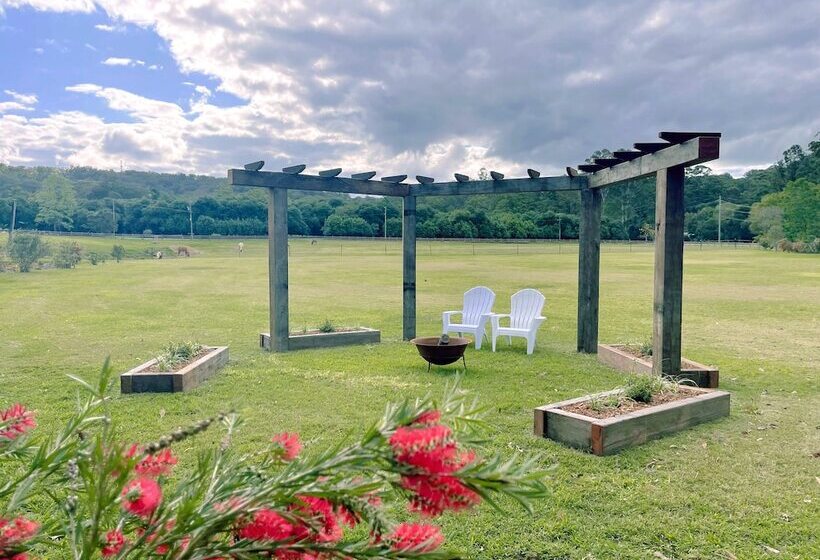 فندق Seven Peaks Farm Stay