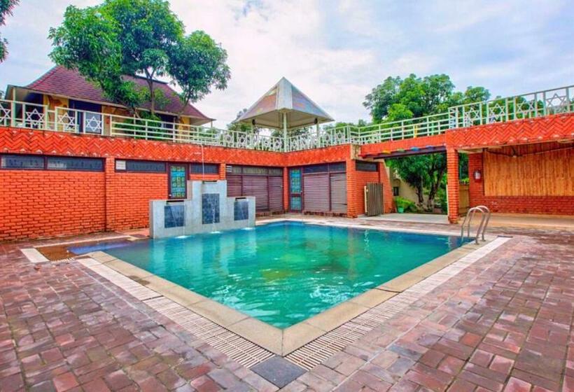 בית מלון כפרי Shrigo Pyramid Home Divine   A Wellness Resort