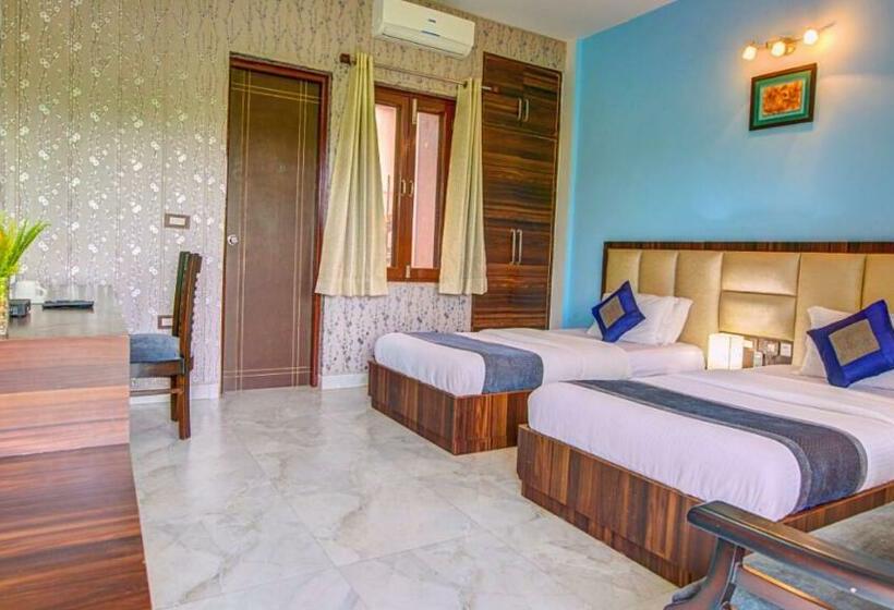 בית מלון כפרי Shrigo Pyramid Home Divine   A Wellness Resort