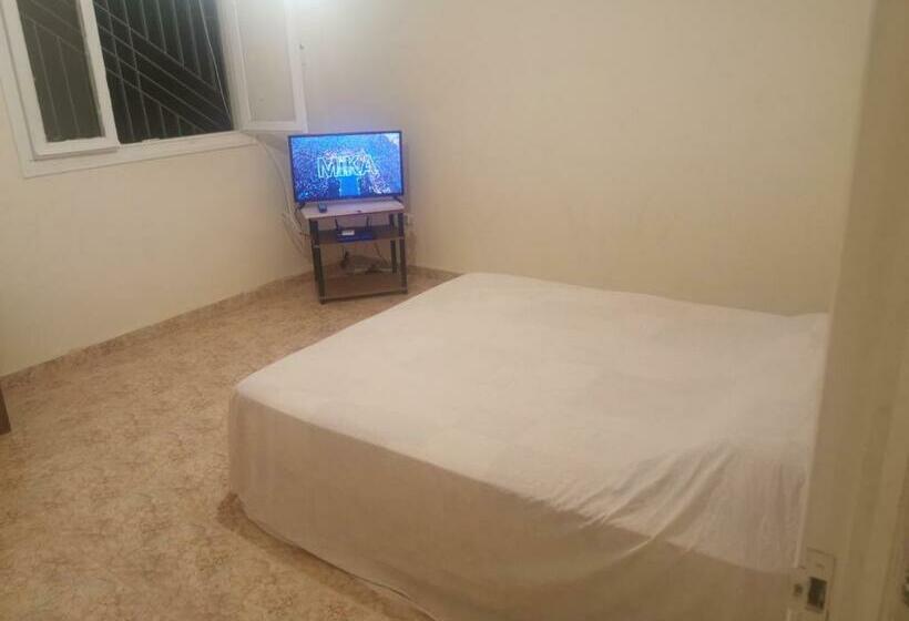 House 5 Minutes To Beach