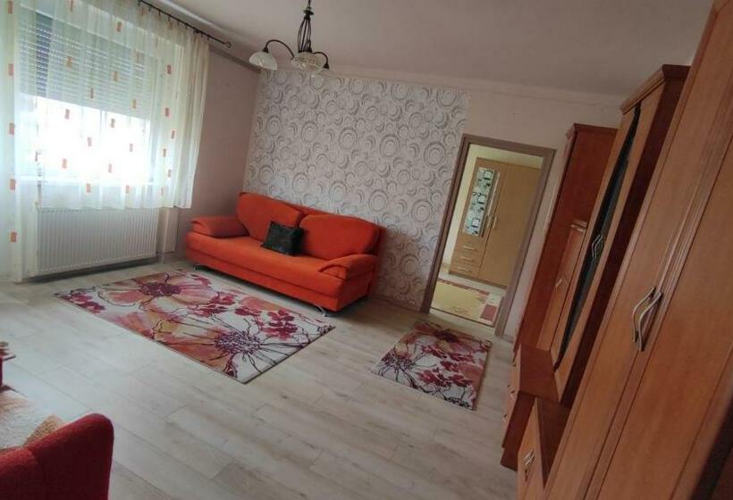 Imádni Való Sarokkádas Apartman Salgótarján Belvárosában