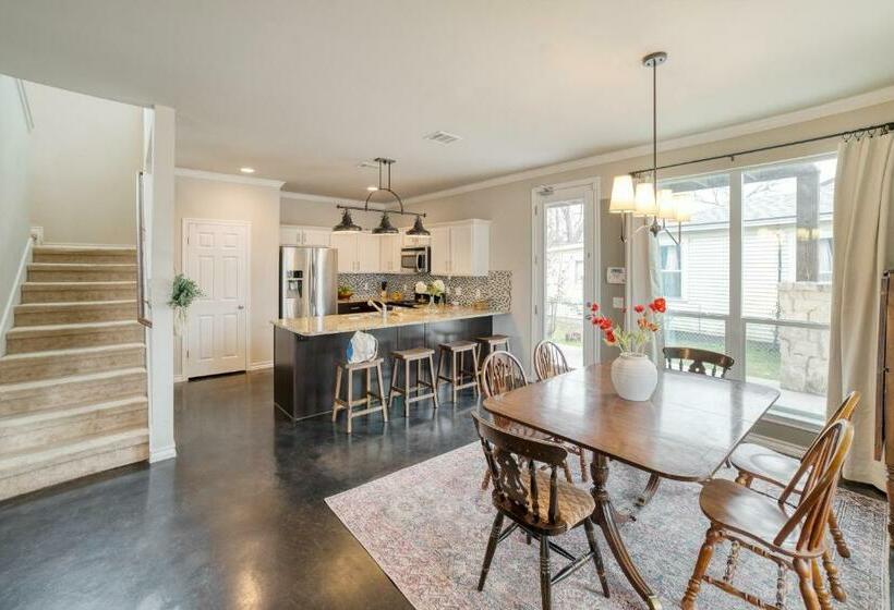 Lady Bird By Avantstay Great Location In Austin W Large Yard Fire Pit