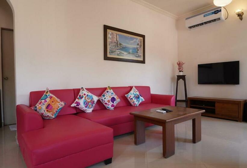 Montage By Le Pension Stays