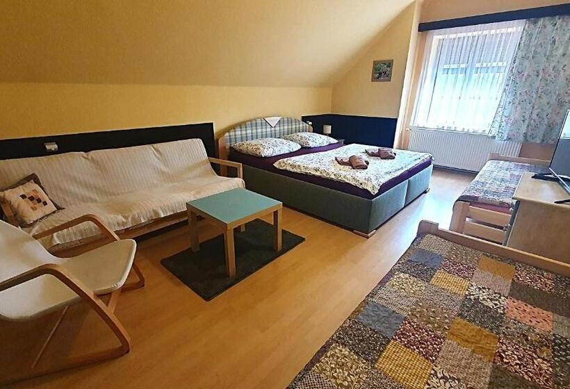 Na Statku Babiččino údolí