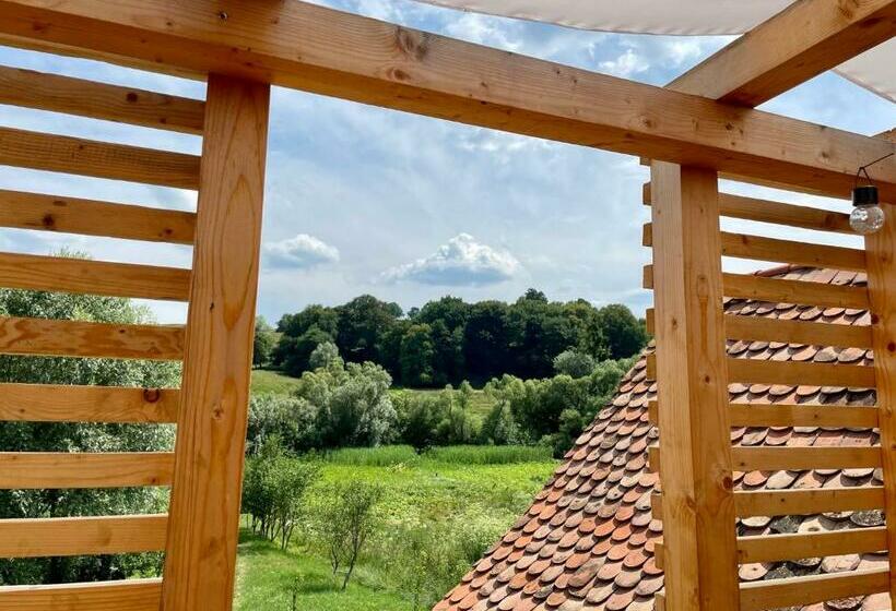 ペンション Critz Cross