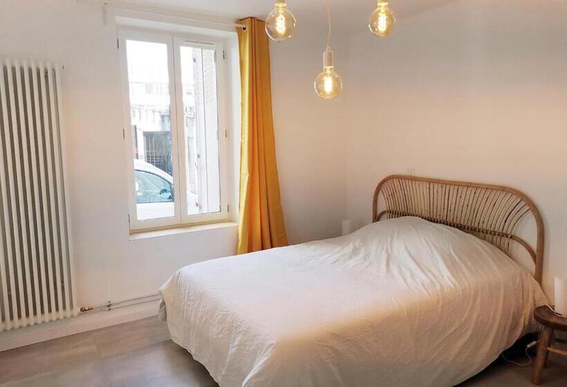 Пансион Le Saint Christophe   Mairie D Aubervilliers Ligne 12