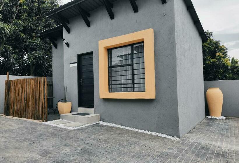 פנסיון Mash G Villa Guest House