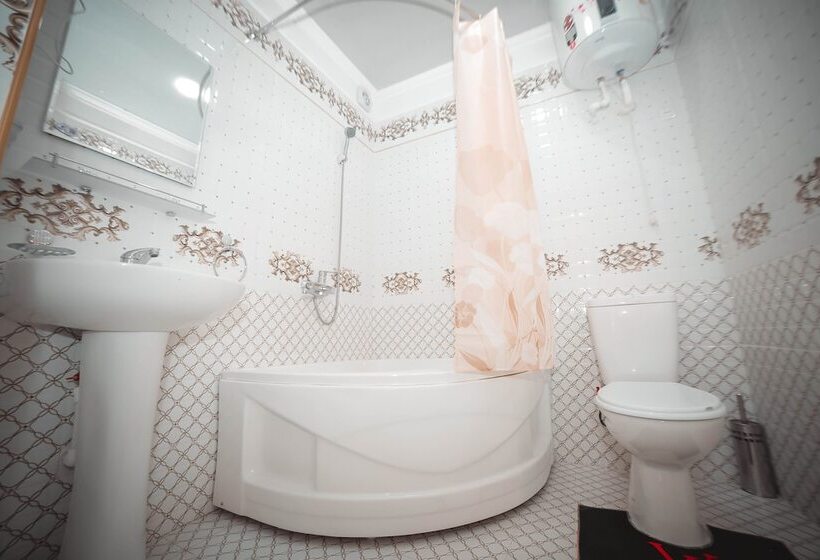 Пансион Oqilanur Guest House